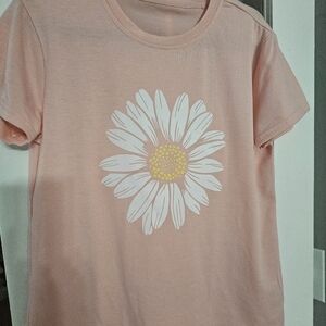 Pink T-Shirt with Daisy Print Size Med! New With No Tags!